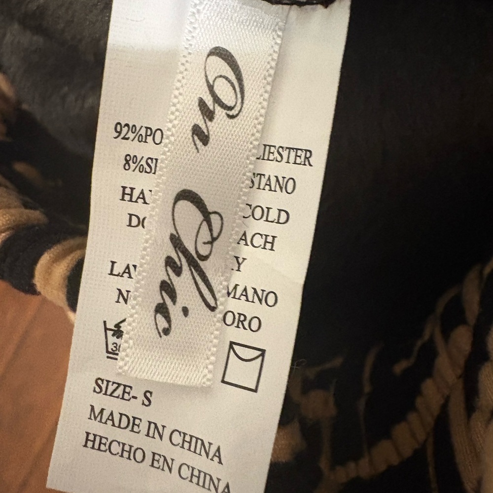 Elegant Black and Tan Patterned Pantsuit - Picture 7 of 7